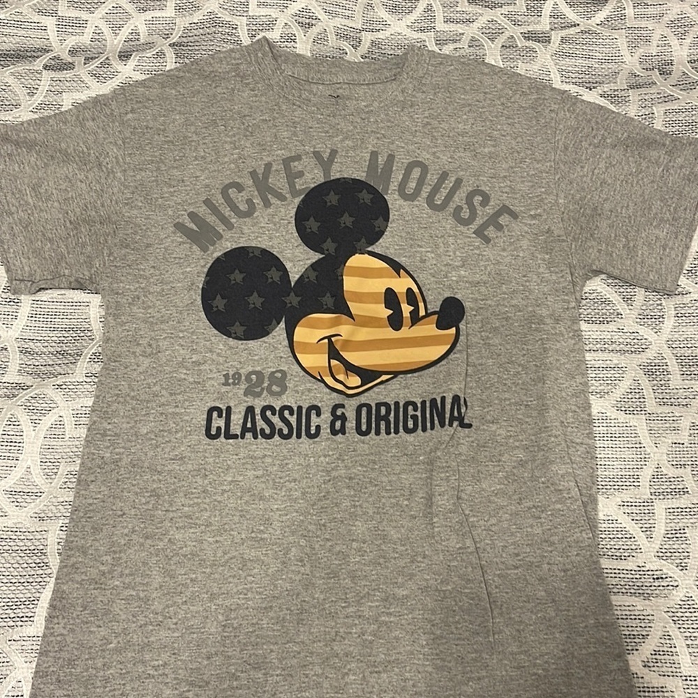 Disney Mickey Mouse Size Small Shirt